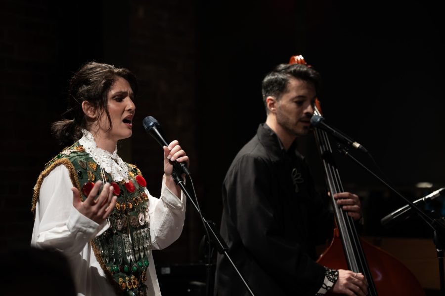 Rubina - Home Away from Home — concert photography in Vancouver by Roberto Florencio